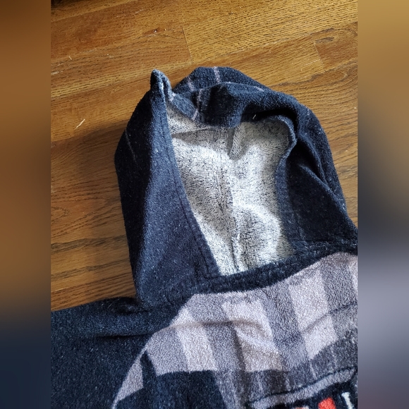 STAR WARS Darth Vader Toddler hooded towel - Picture 5 of 7